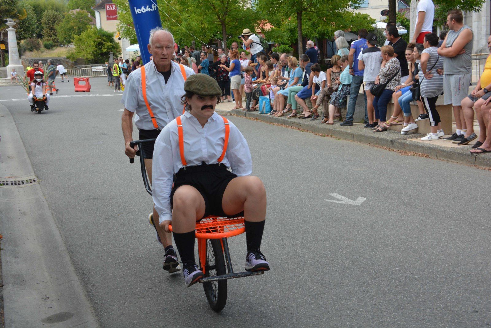 LAAS : Des BROUETTES de BONNE HUMEUR et de FANTAISIE