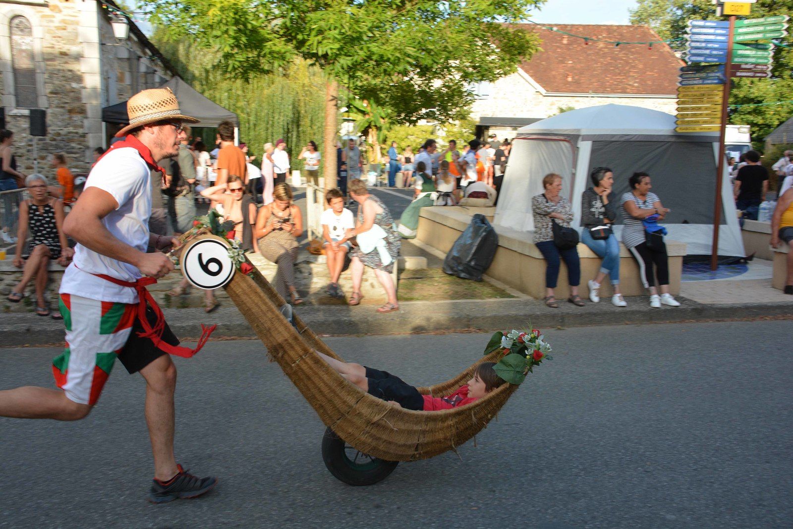 LAAS : Des BROUETTES de BONNE HUMEUR et de FANTAISIE