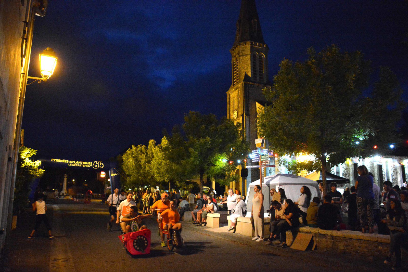 LAAS : Des BROUETTES de BONNE HUMEUR et de FANTAISIE