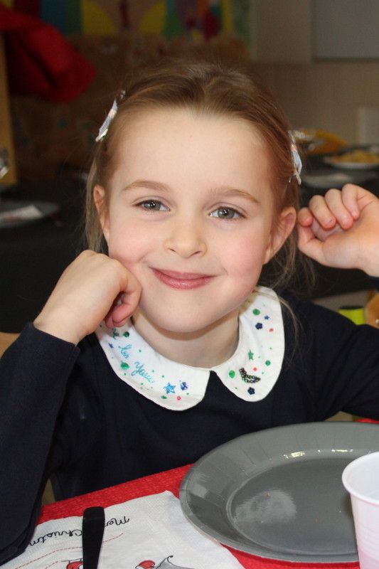 Album 19/20_déc_Repas de Noël à la cantine🎄