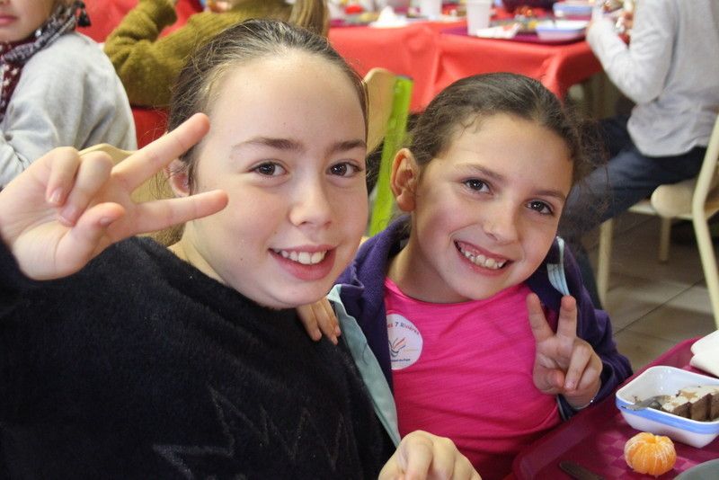 Album 19/20_déc_Repas de Noël à la cantine🎄