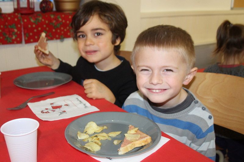 Album 19/20_déc_Repas de Noël à la cantine🎄