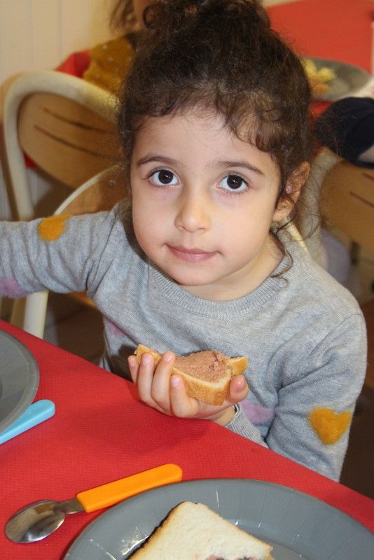 Album 19/20_déc_Repas de Noël à la cantine🎄