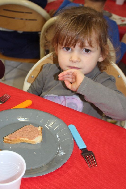 Album 19/20_déc_Repas de Noël à la cantine🎄