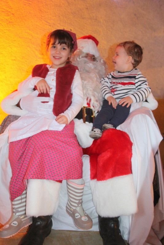 Album 19/20_déc_Le Père Noël et ses Lutins