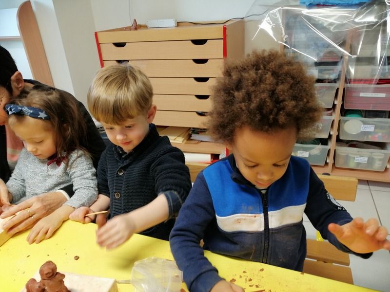 Album 19/20_déc_PS/MS_Santons_Préparatifs Noël