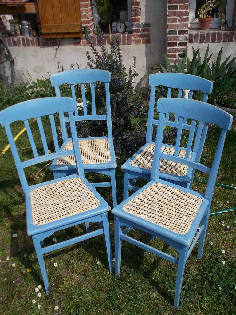 Chaises cannées