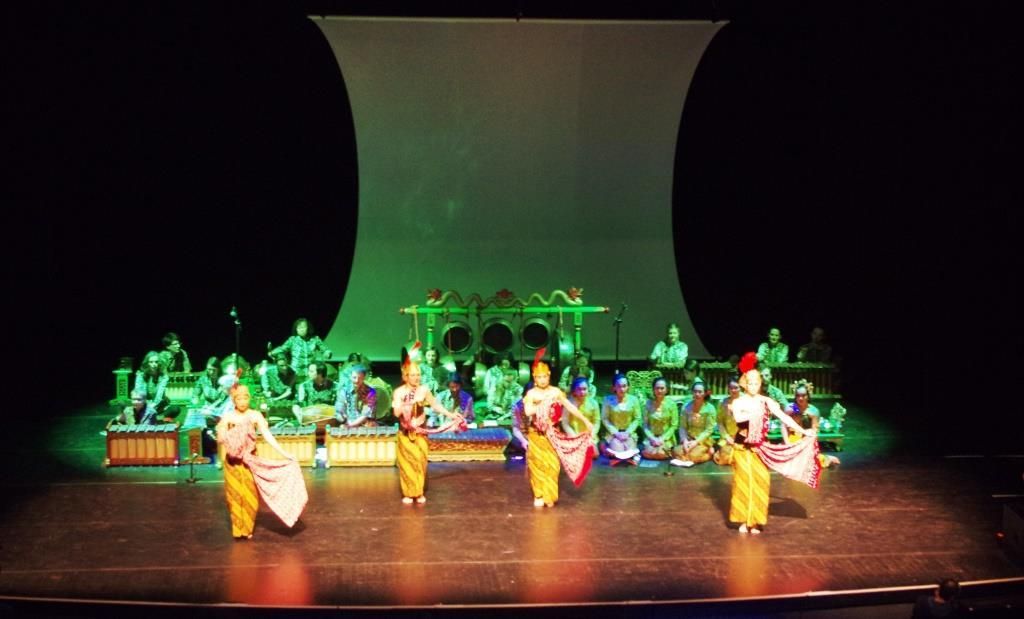 Ballet classique javanais au Théâtre Koltès à Nanterre