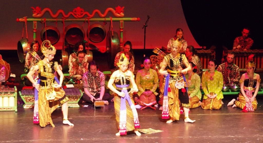 Ballet classique javanais au Théâtre Koltès à Nanterre