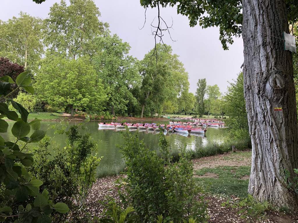 Les barques sur le lac Daumesnil 12eme Vincennes 