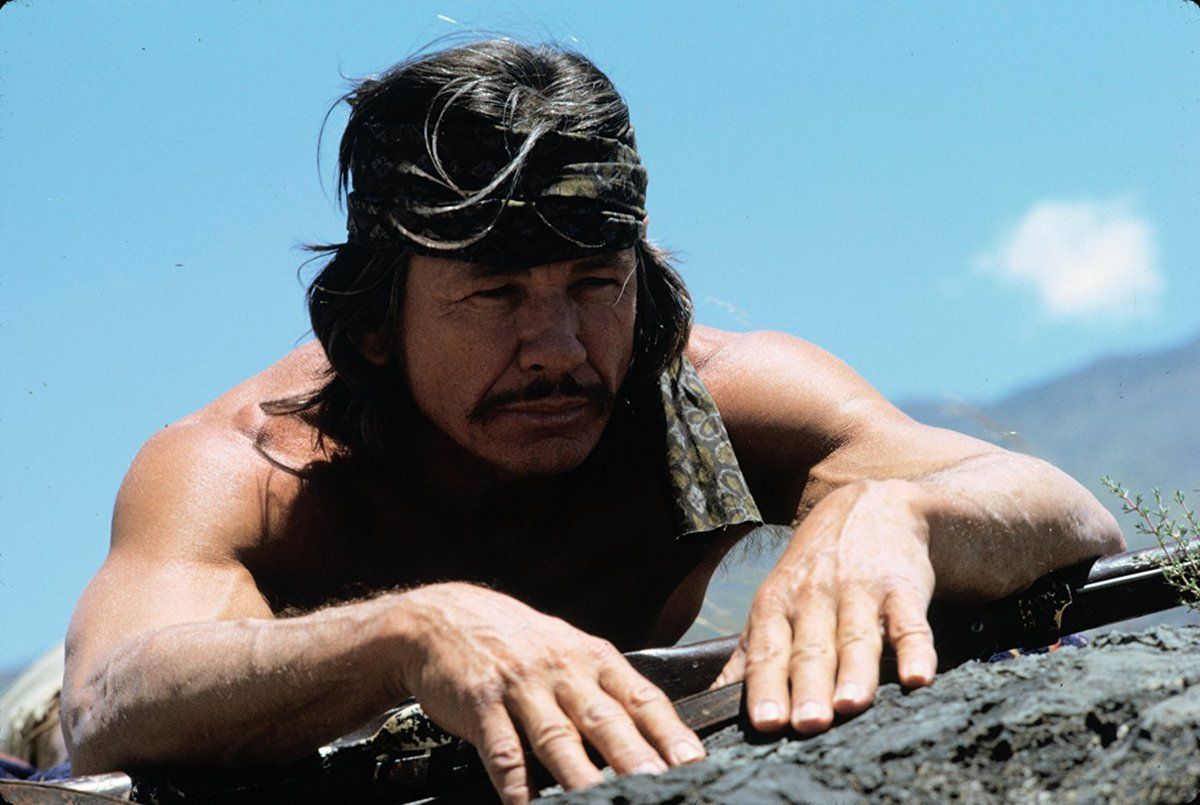 Chato_land_Charles_Bronson