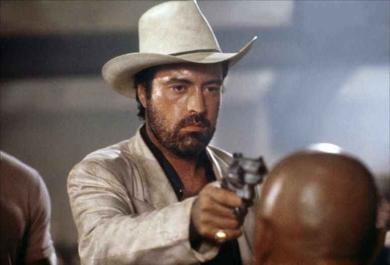 Extrême_préjudice_Powers_Boothe