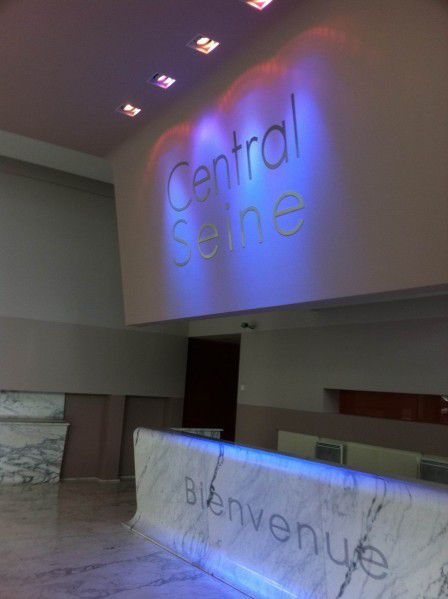 SIGNALETIQUE / ACCUEIL DE BUREAU IMMEUBLE SOCIETE