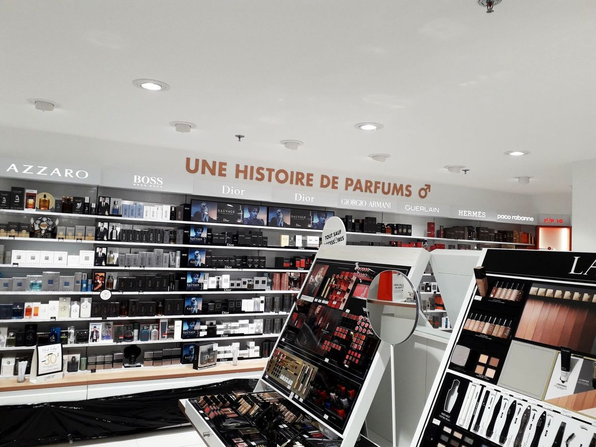 signaletique décoration magasin de soins et esthetique