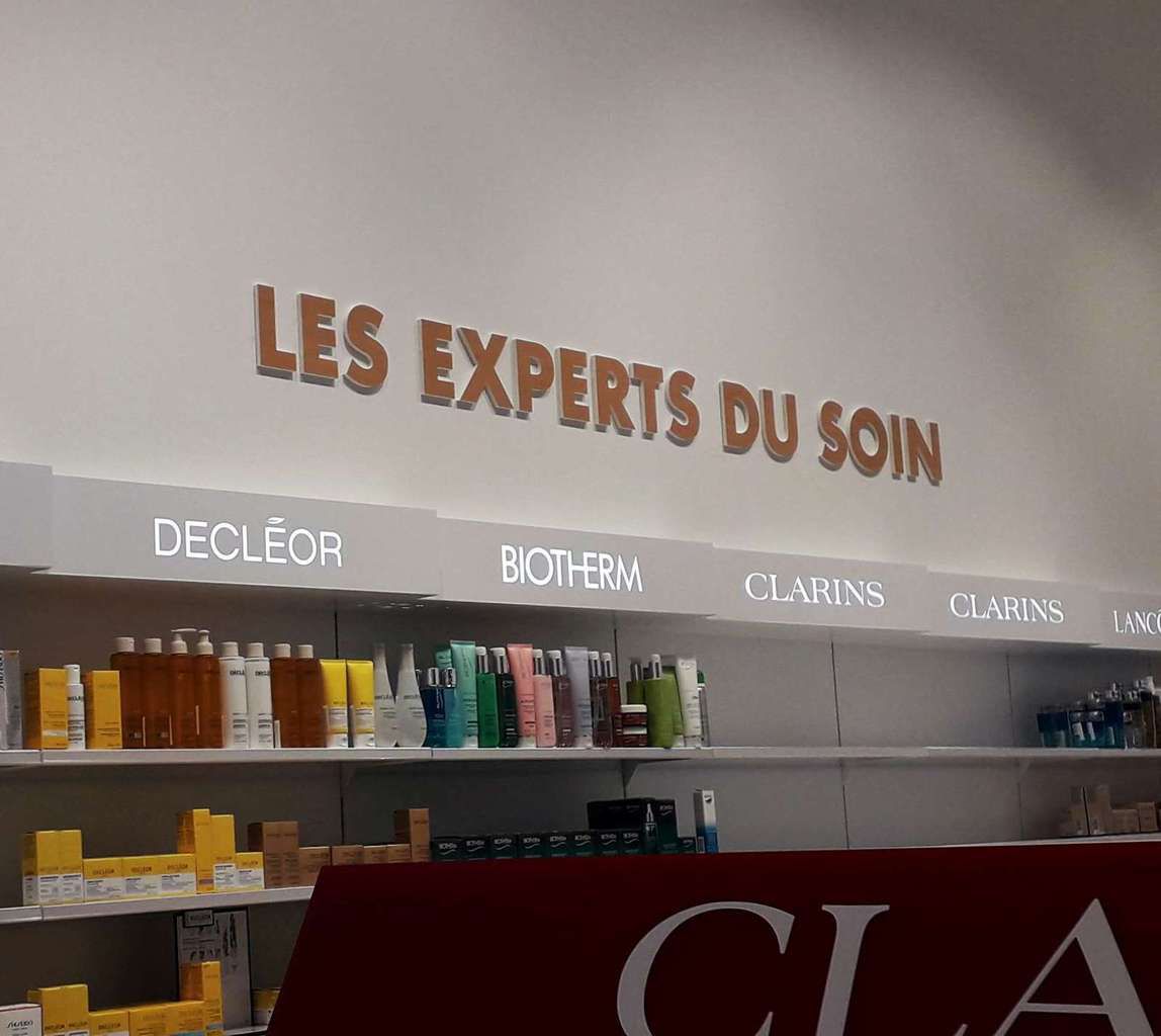 signaletique et identification des rayon en parfumerie