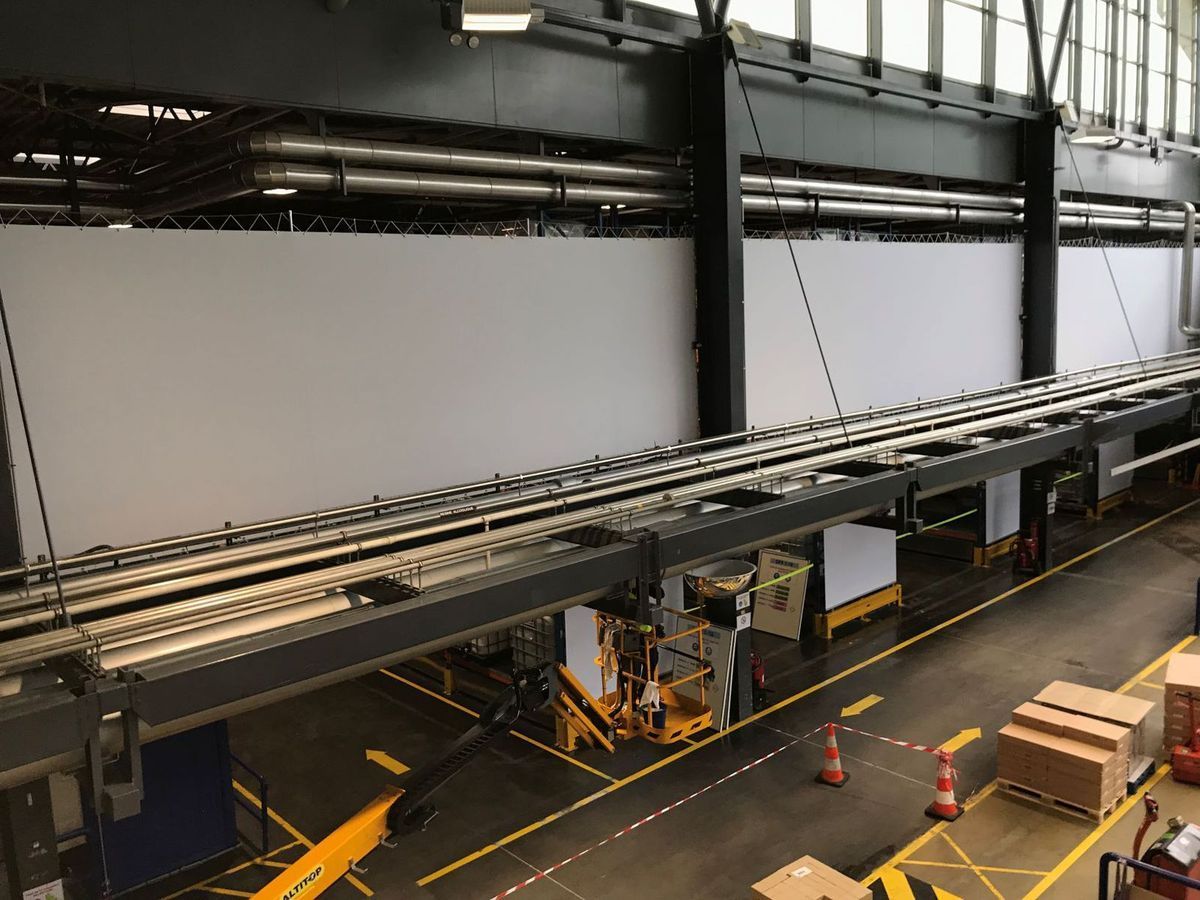 Bâche technique pour architecture batiment industriel