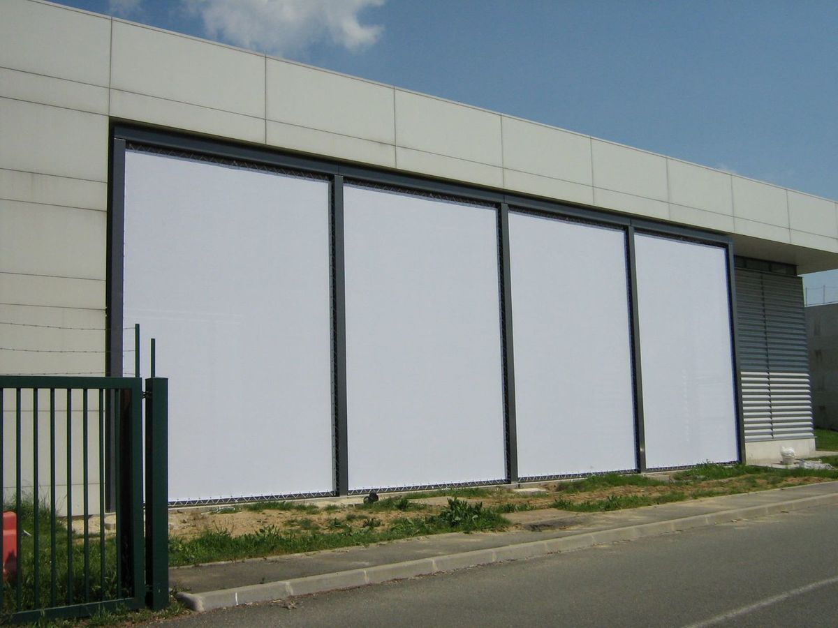 Mur toile ou bache tendue