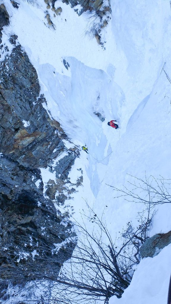 Des cloches de glace qui sonnent dans les gorges des Gats. - le