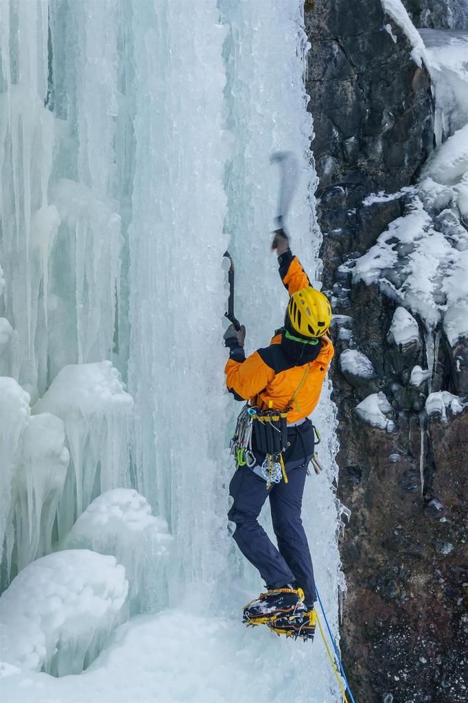 Des cloches de glace qui sonnent dans les gorges des Gats. - le