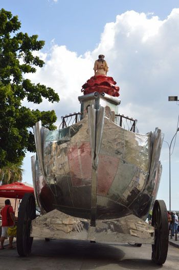 Il Carro di Santa Rosalia, allestito per il Festino di alcuni anni fa... Il carro è sovente in forma di barca