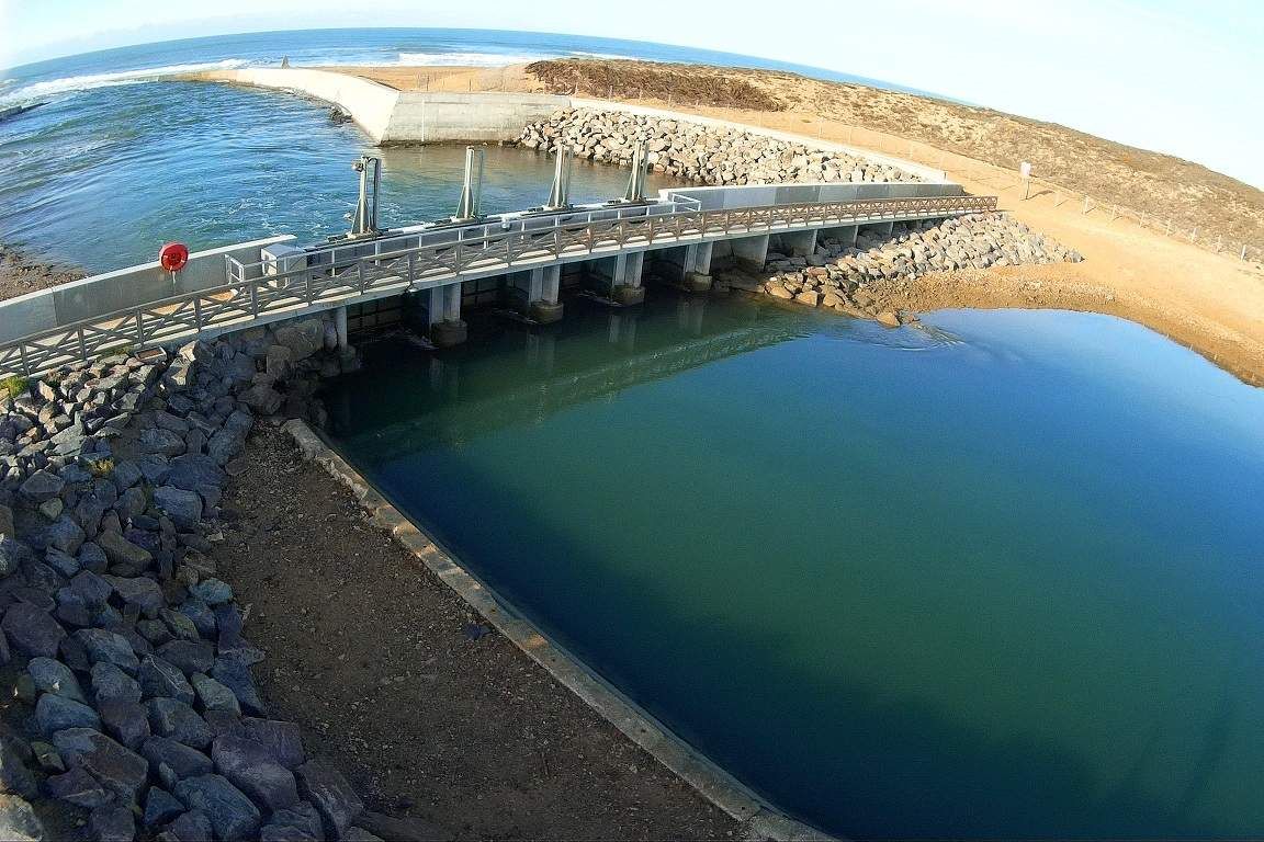 Nouveau barrage de l'écluse de la Gachère à Brem sur Mer -