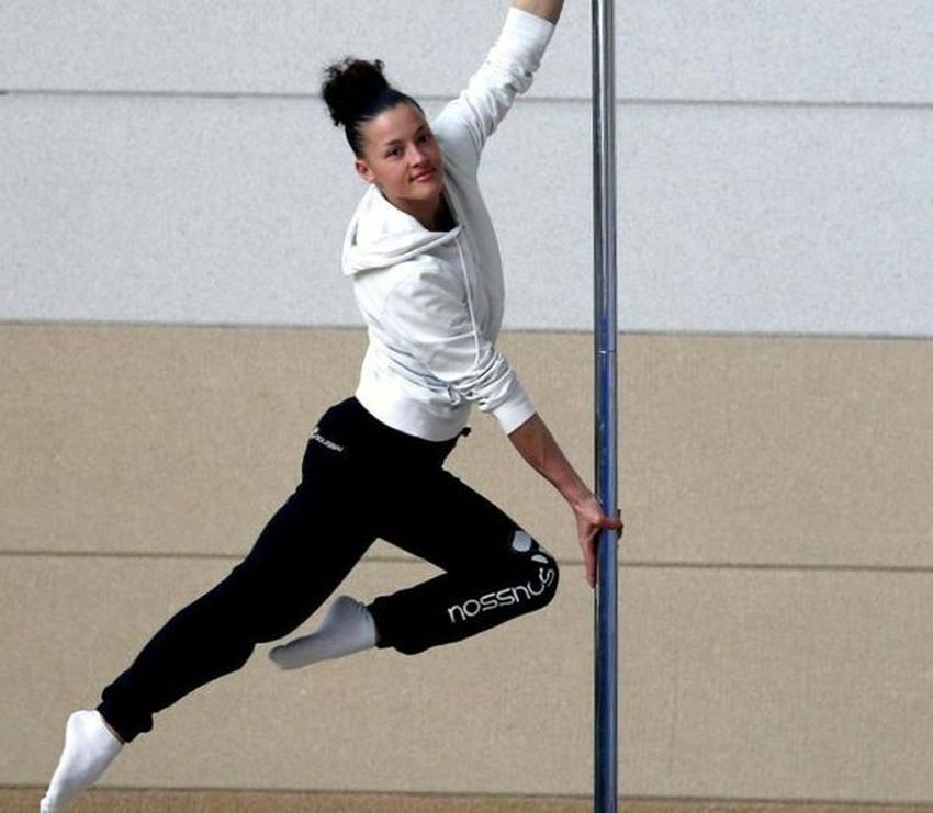 L'Halluinoise Laura Mété championne de Pole Dance... et son parcours à la TV.