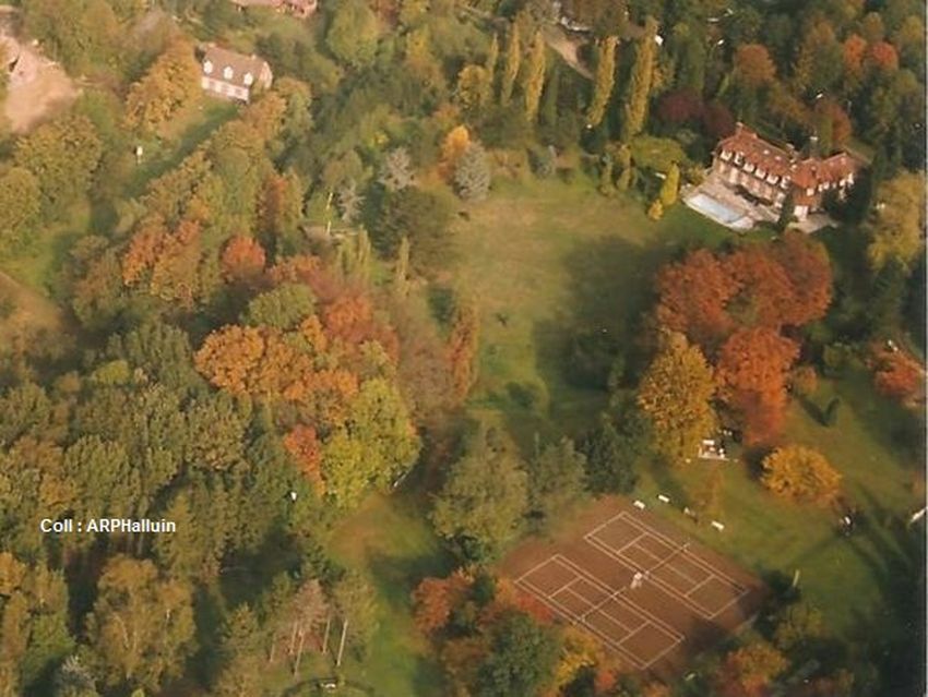 Propriété "Le Manoir aux Loups, route de Neuville Halluin.