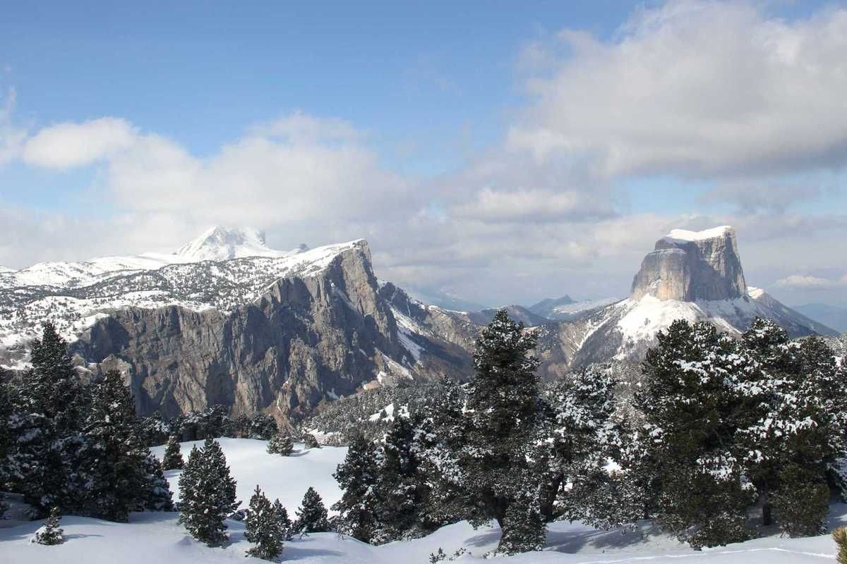 Pas de l' Aiguille (1630m)