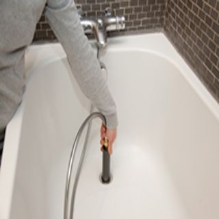 Les produits utilisés pour déboucher votre baignoire - Solution d'urgence  06 59 14 14 03