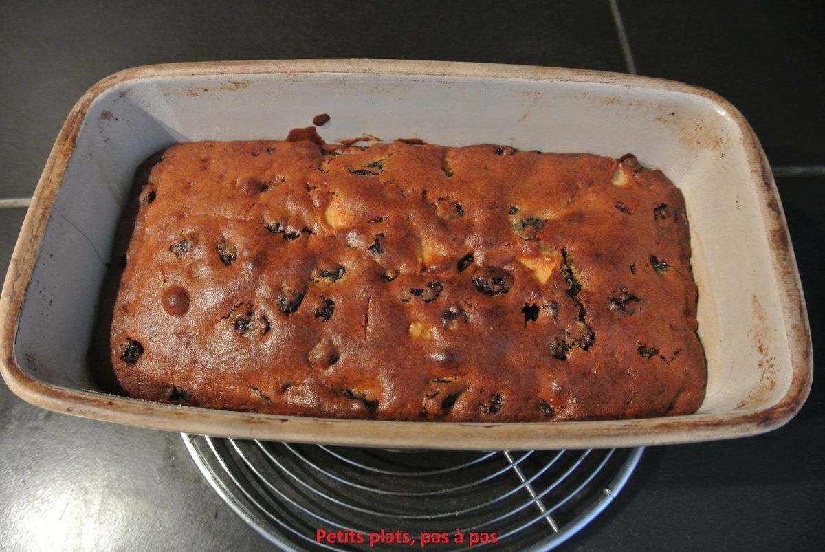 Cake Pomme Raisins Secs Et Pruneaux Petits Plats Pas A Pas