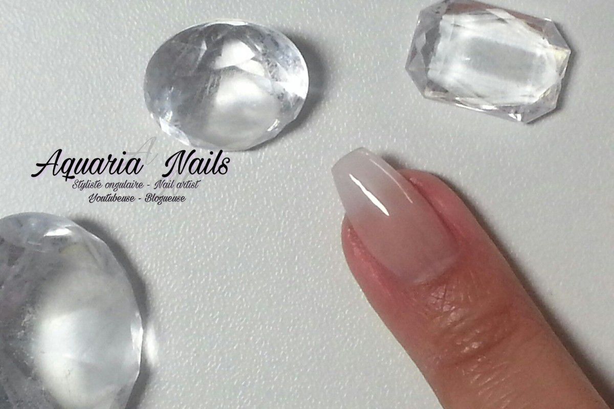 ongle forme coffin