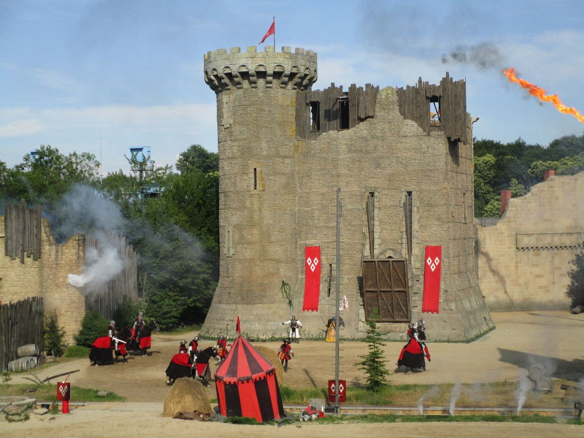Depuis Quand Existe Le Puy Du Fou Sortie Puy du Fou- Le secret de la Lance - Le blog de l'école Le Grand