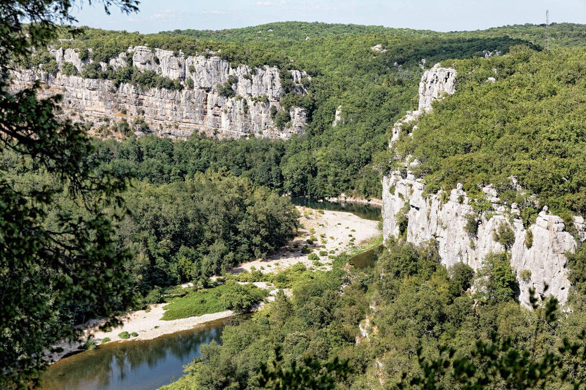 L'Ardèche - Le Bois de Païolive et les Gorges du Chassezac