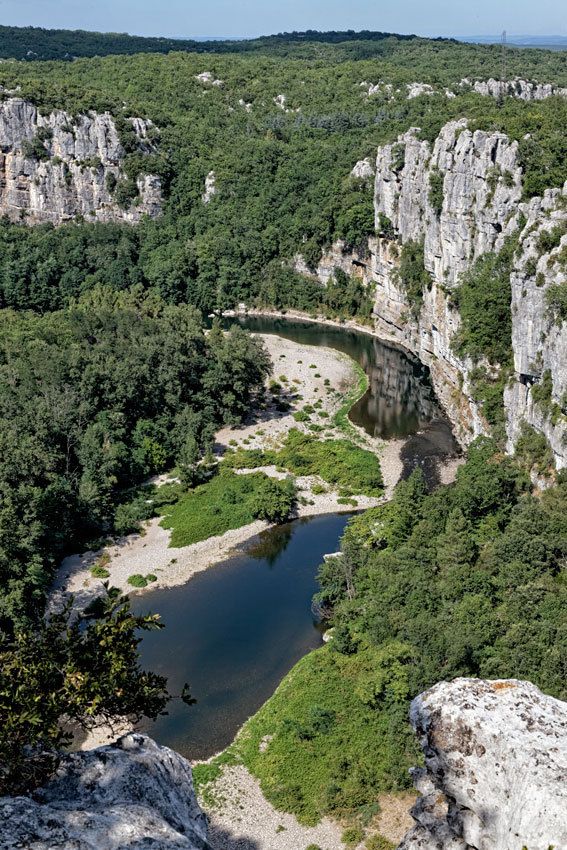 L'Ardèche - Le Bois de Païolive et les Gorges du Chassezac