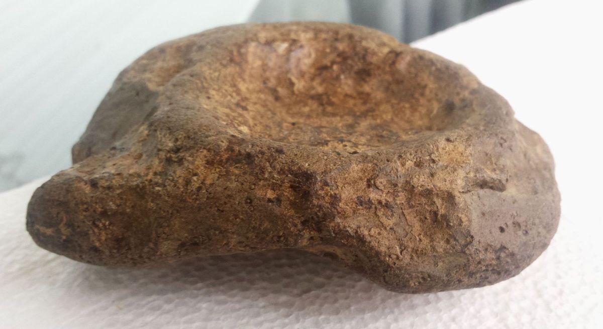 lampe paleolithique paleolithic lamp huile oil fingerprint neandertal