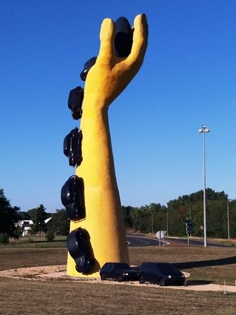 Chatellerault : la Main Jaune.