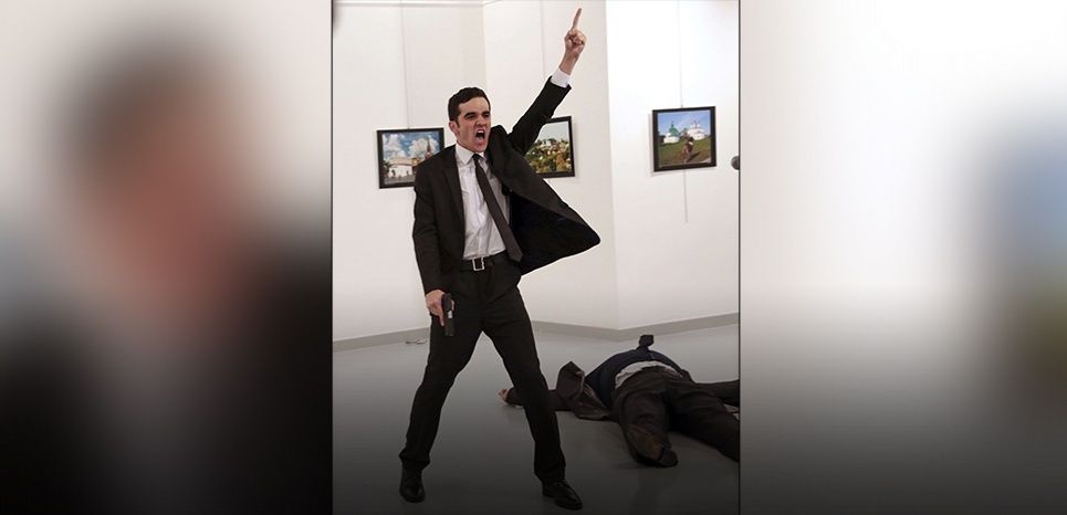 L'assassinat d'Andreï Karlov à Ankara, le 19 décembre 2016 (Burhan Ozbilici/AP/SIPA)