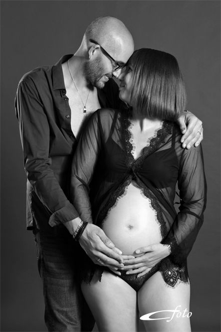 La photographe c-foto au 20 bis boulevard Pasteur 27000 vous propose de faire vos photos de grossesse.