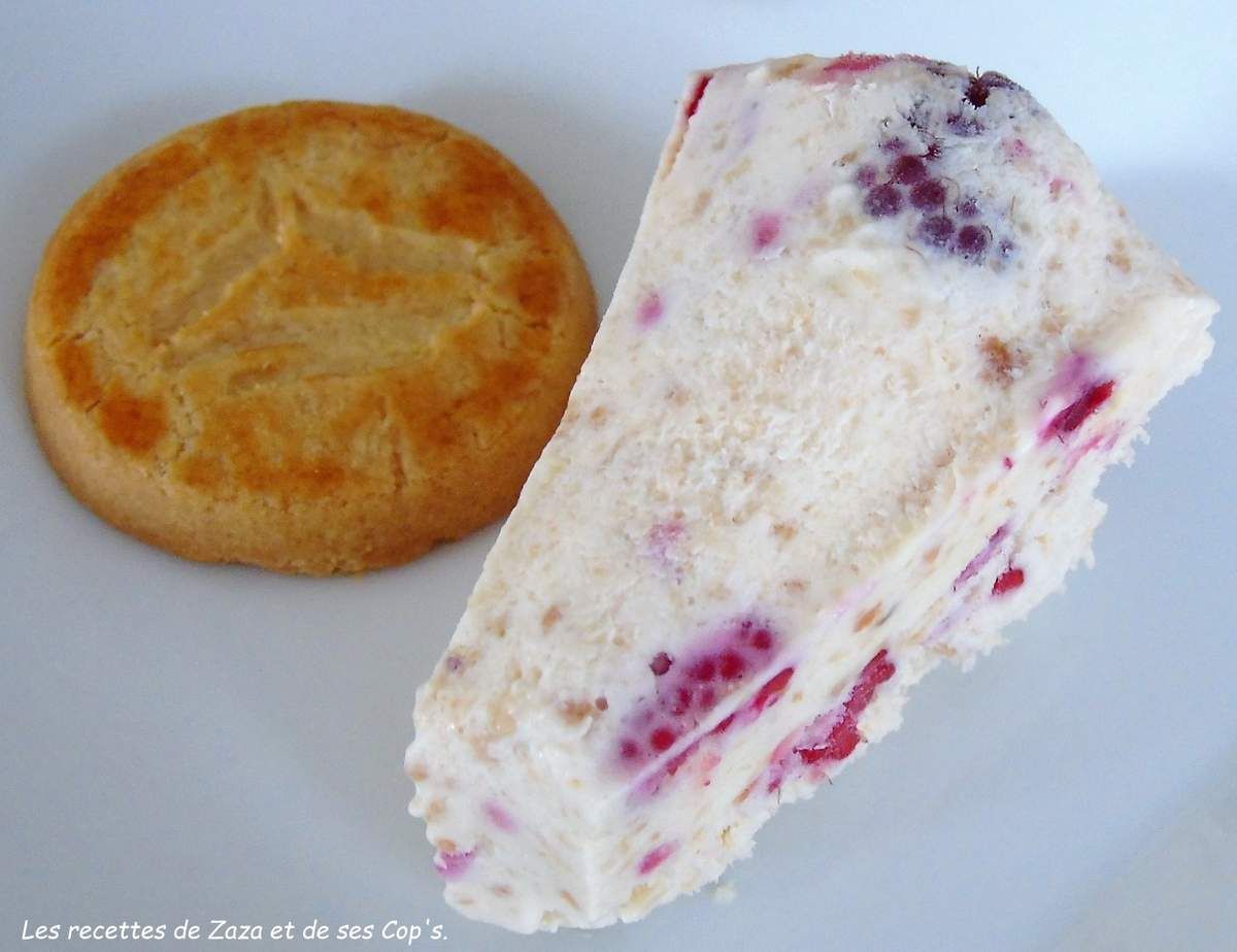 Glace aux sablés au citron et aux framboises du jardin