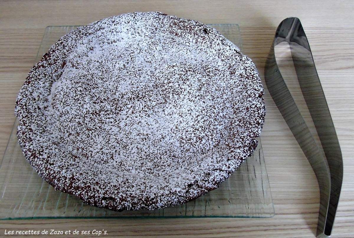 Gateau Au Chocolat Et Aux Amandes Realise Au Cook Expert Les Recettes De Zaza