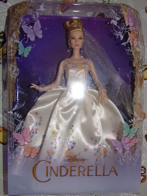 Poupée Barbie collector Disney Film Princesse Cendrillon - Le Blog de  Priscilla