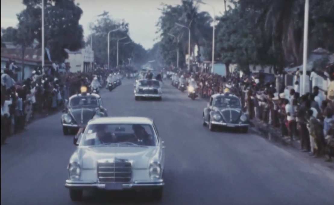 Les astronautes de la Mission Apollo 11 paradent dans les rues de Kinshasa (Léopoldville)- RDC