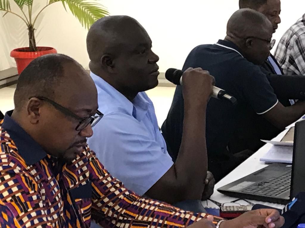 Mr. Guy Ntoto, DG de B-One TV et Mr. Delphin Bateko, directeur des programmes de la Radio 7 Kinshasa
