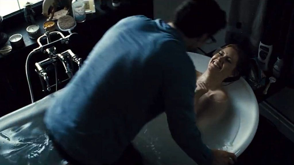 BvS short : The Secret of the Awkward Bathtub Scene. (1300 words) -  Alternative Readings