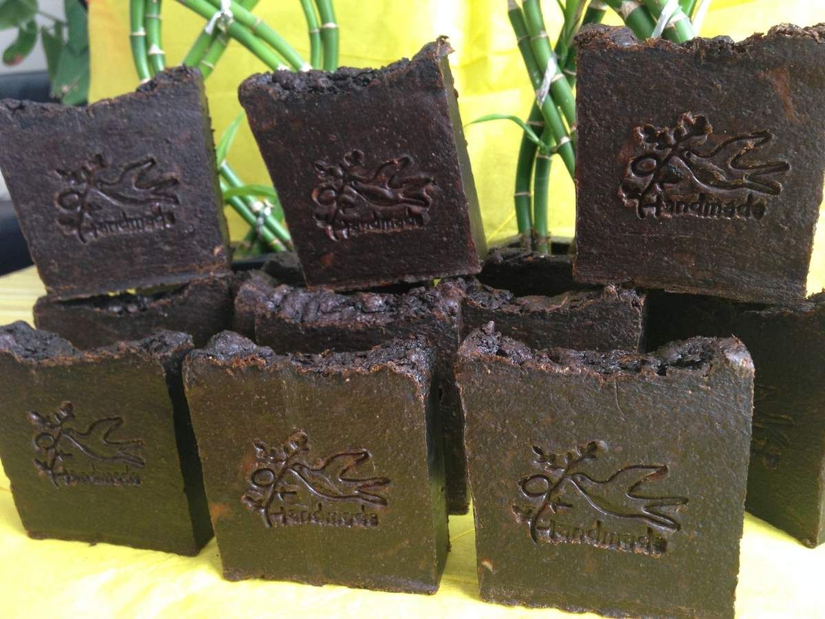 Savon au "Goudron de Pin" Les Recettes de Louizzette