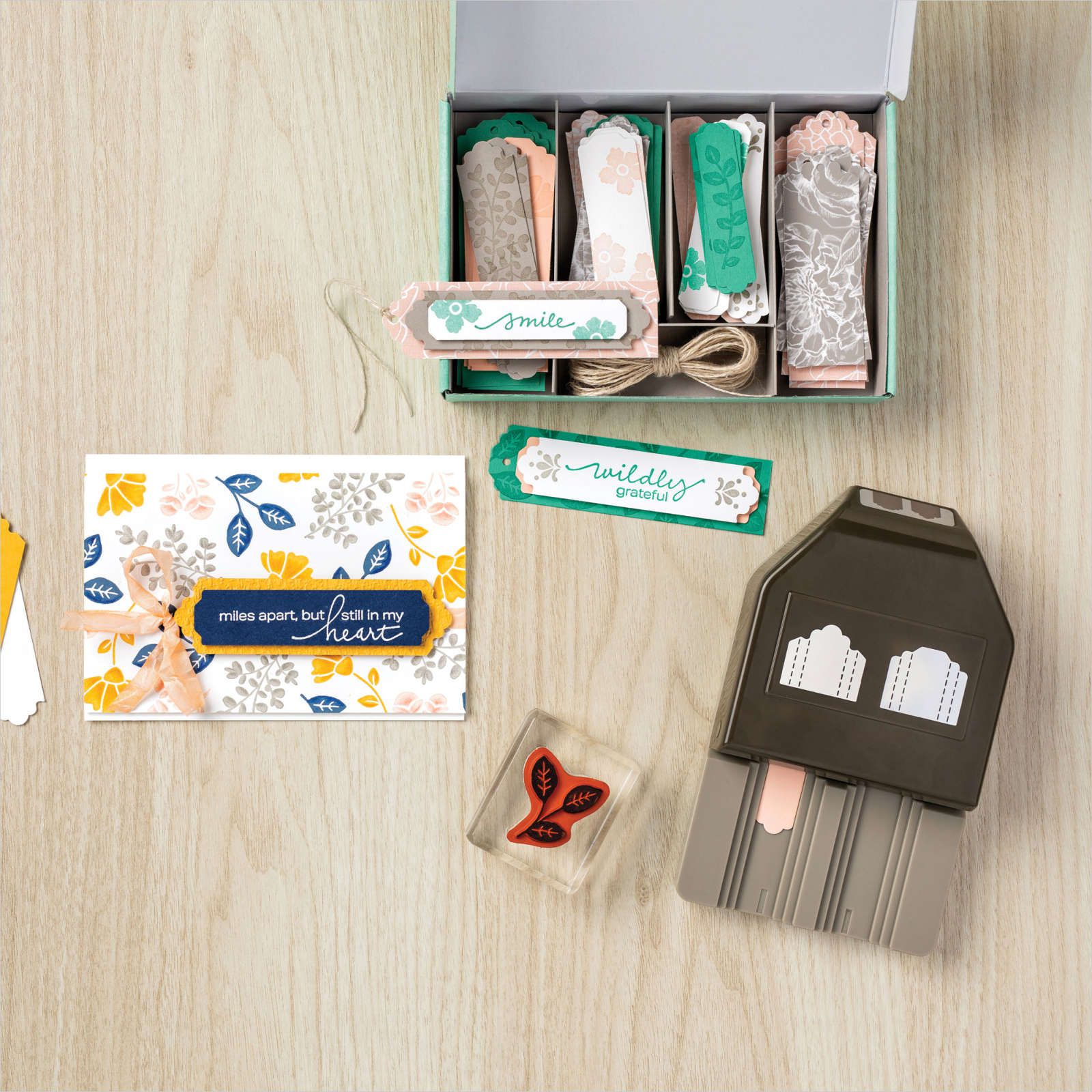 Stampin’Up, Françoise Blanquet , démonstratrice stampin up, Catalogue annuel 2020 , independent demonstrator, Stampin Up demonstrator, creative coach, DBWS,demonstrator business web site, host a workshop, attend a class, join Stampin' Up!,creative projects, project gallery, Stampin' Up! products, online ordering, online store, shop online, order online, online 24/7, Stampin'Up , coach creatif, site démonstratrice, passer commande , atelier creatif , comment passer une commande, rejoindre stampin'up , accueillir un atelier , commande en ligne, commande 24/24 , ********, beaux papiers, encreurs, dies , poinçons , coupe papiers , massicot , carterie, ceremonies , cadeaux naissance , baptêmes, anniversaire, communions, mariage, condoleance , gratuit, Tuto, Tutos gratuits, video gratuite , you tube, instagram, Facebook,