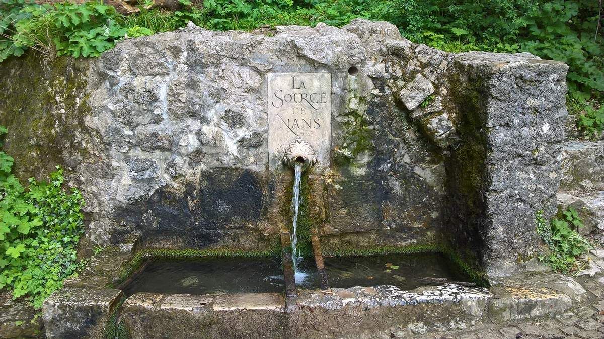 Source de Nans sainte Baume spring water