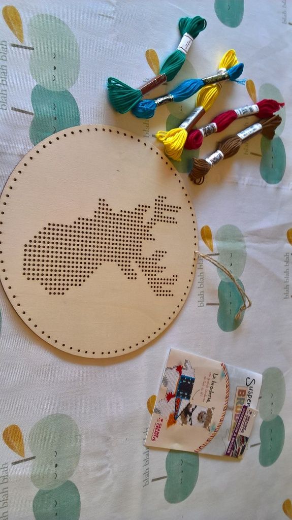 broderie bois cross-stitch idée créative noël