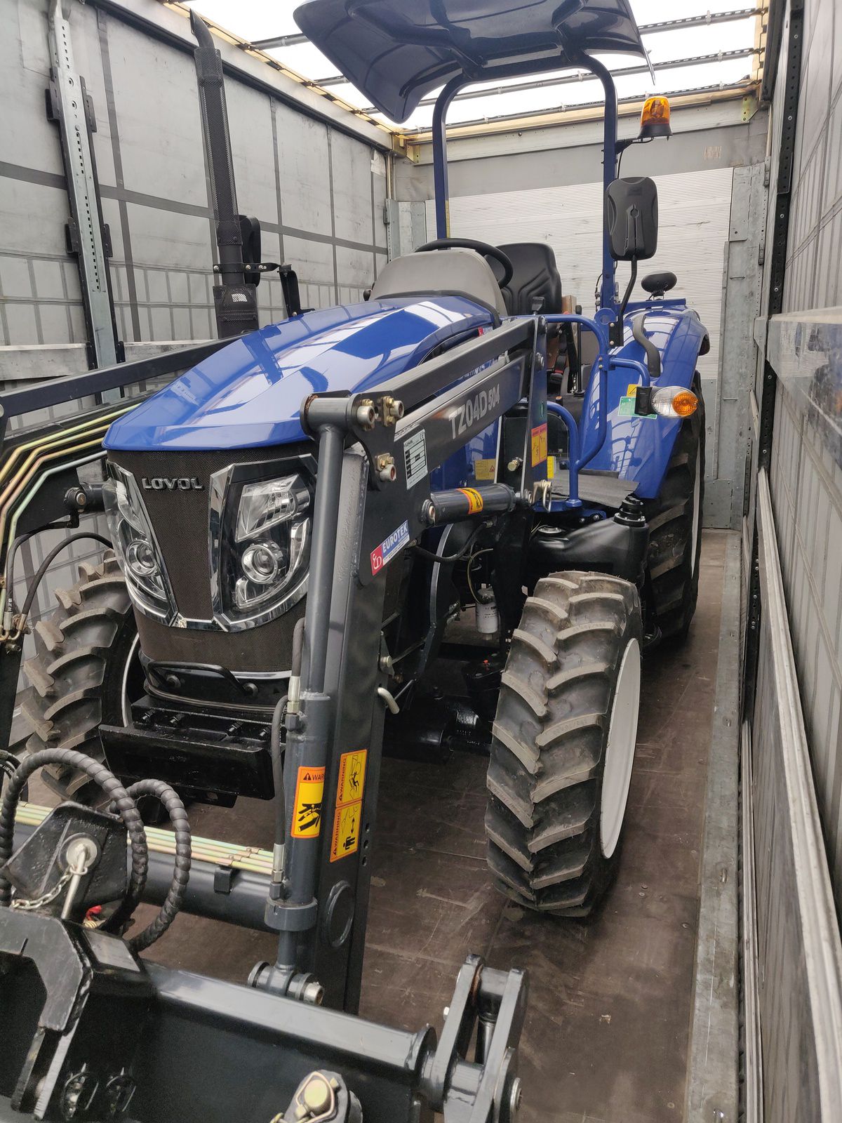 les tracteurs LOVOL dans les élevages de chiens de race - eurotek