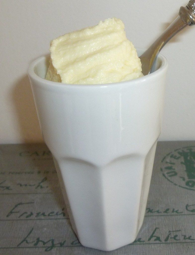 Crème fouettée au chocolat blanc
